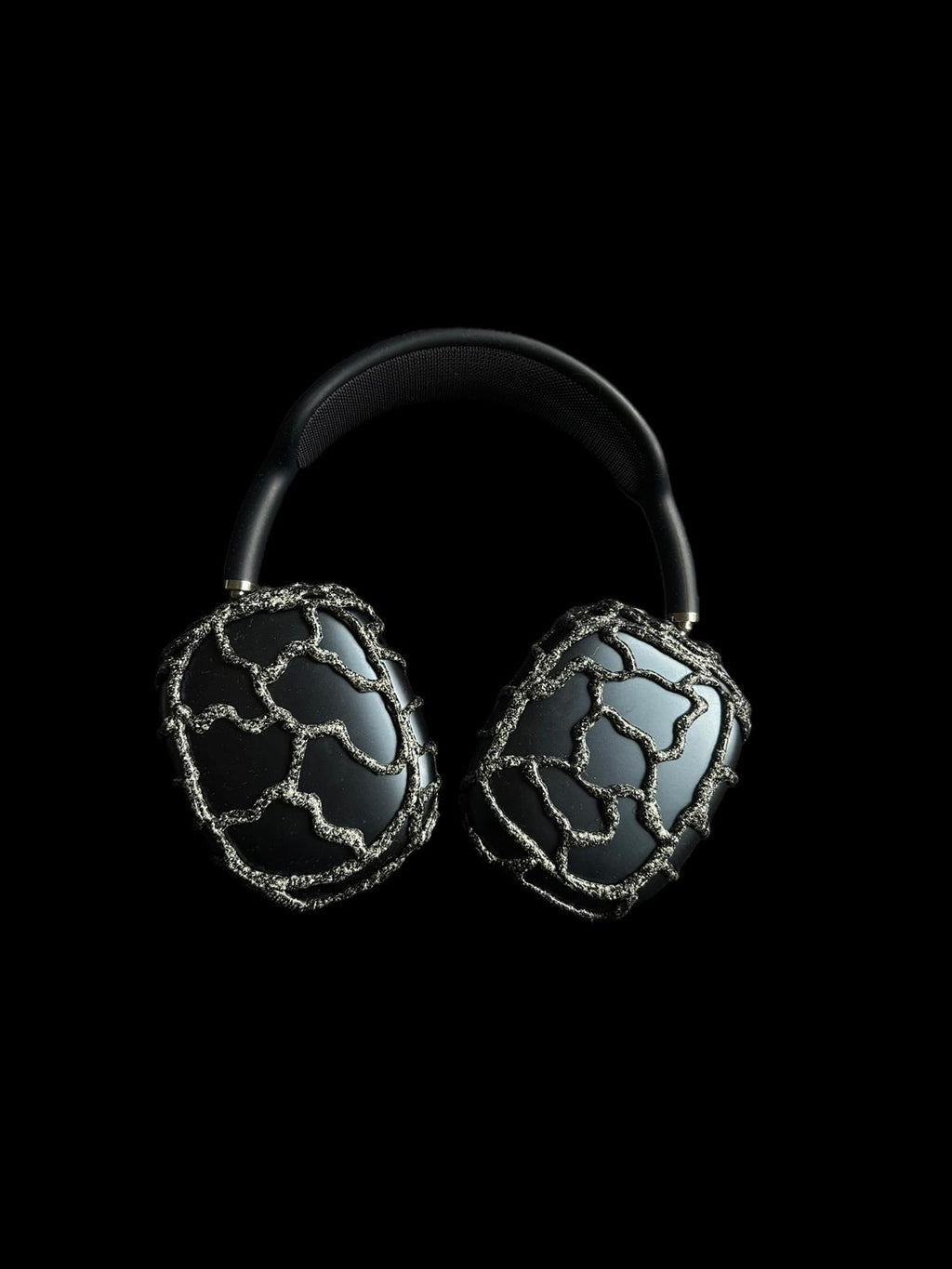 Obsidian Armor – Airpdods Max Protector